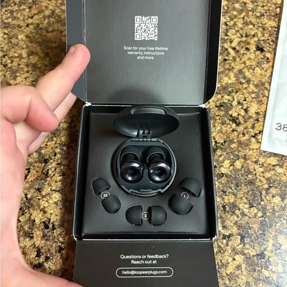 Loop Earplugs Black - Picture 5 of 5